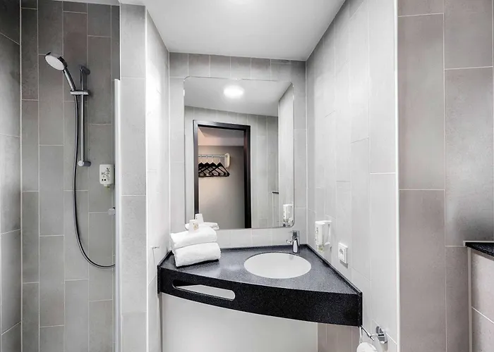 Bielefeld-city Hotel 3*